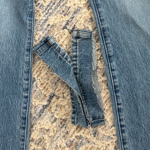 Khaite “Danielle” Jeans | Size 28 | 100% Cotton | Raw/Cut Hem | $620 Retail - Picture 7 of 8